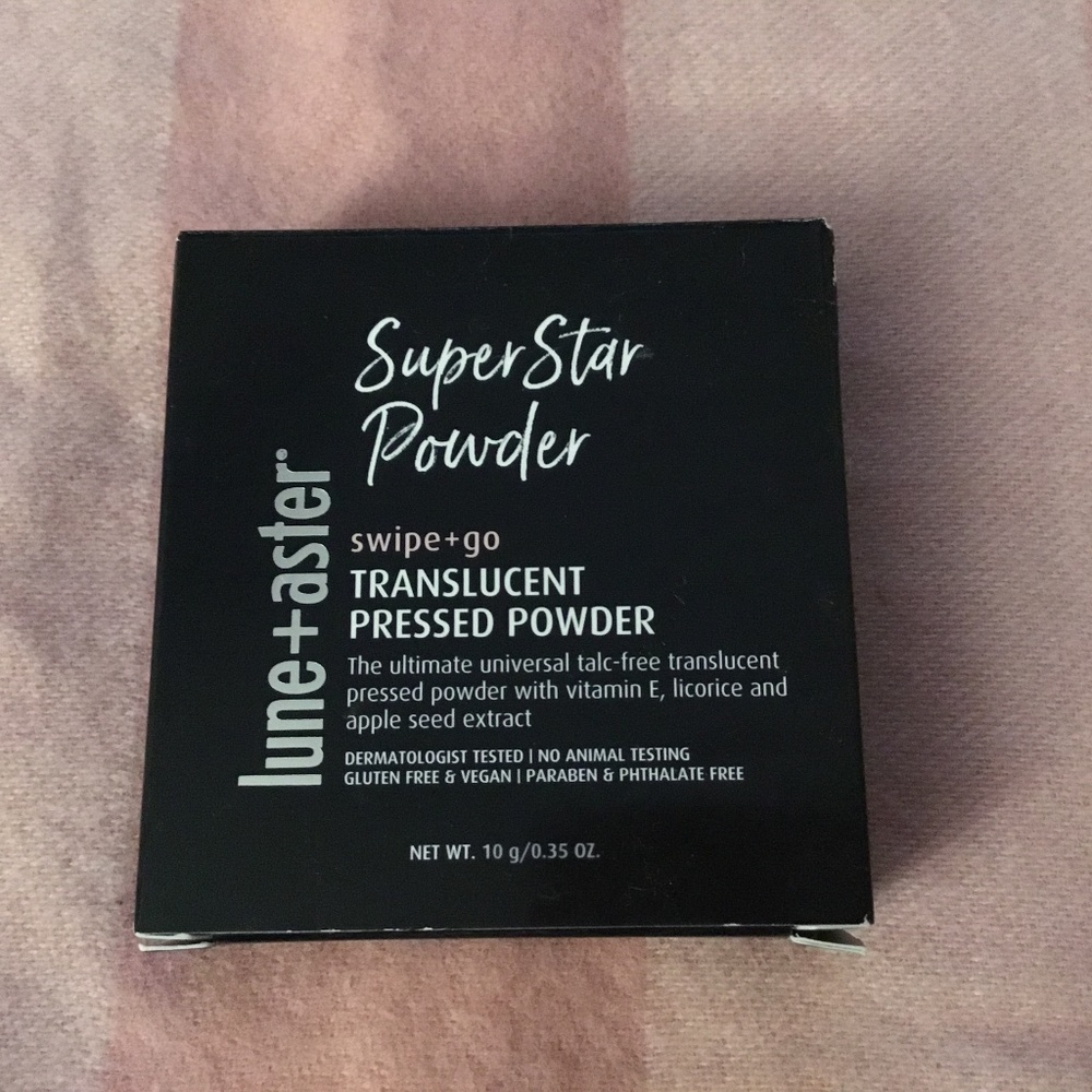 Lune + Aster Super Star Powder Translucent Pressed Powder